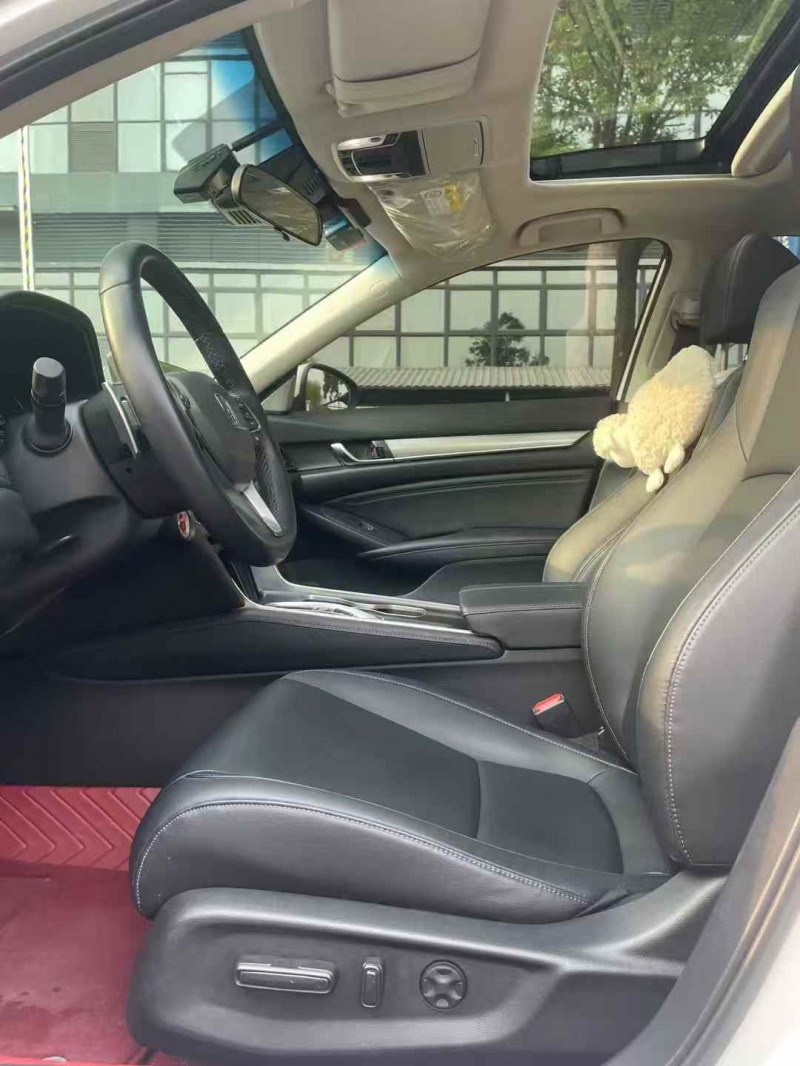 东莞22年本田雅阁5