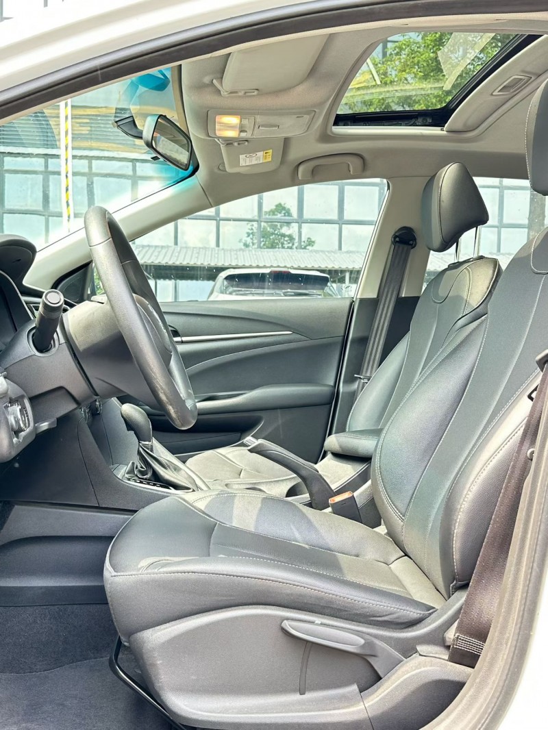 东莞22年别克英朗5