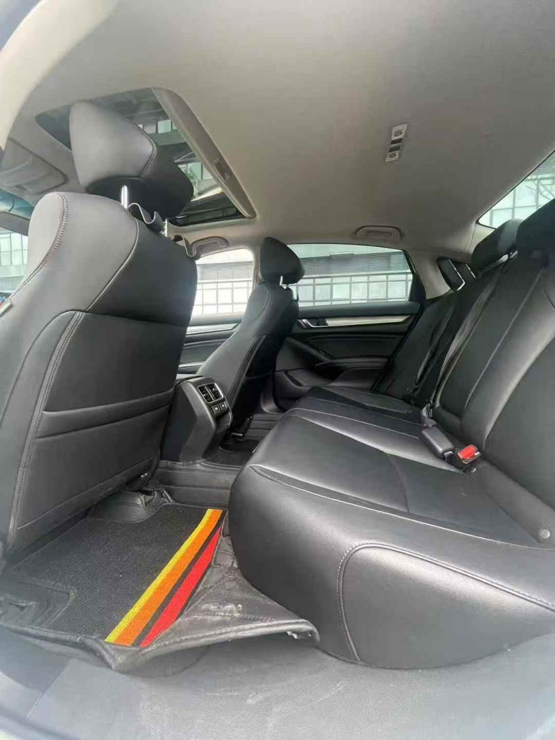 东莞22年本田雅阁4