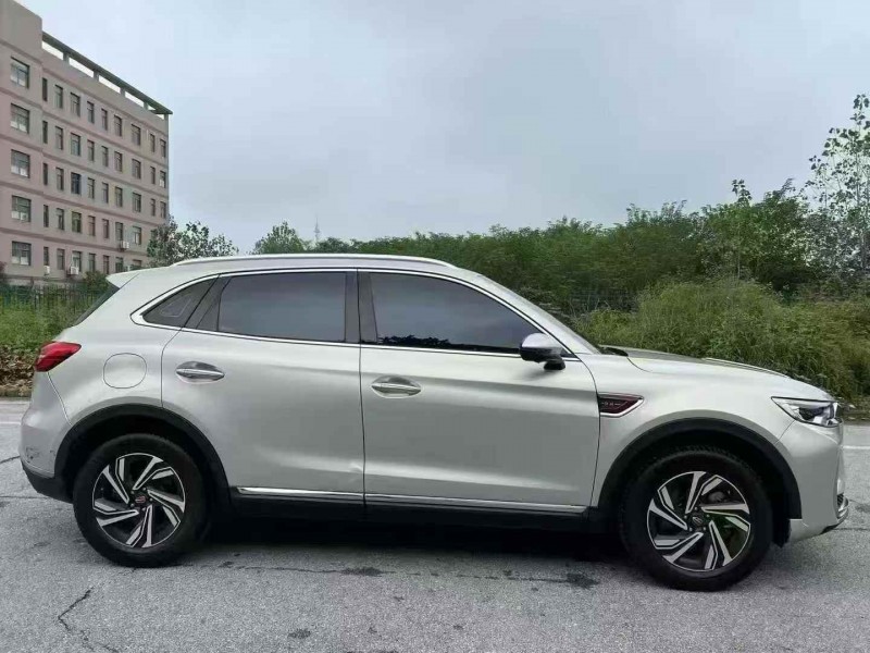 襄阳22年红旗HS57