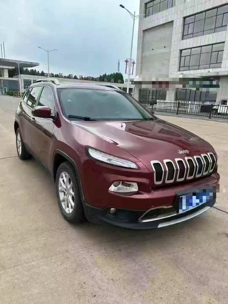 菏泽18年Jeep自由光2
