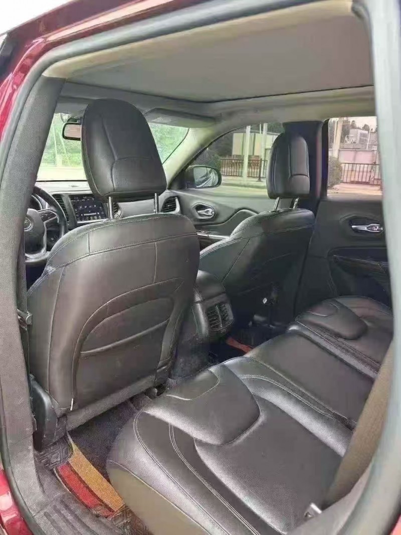 菏泽18年Jeep自由光5