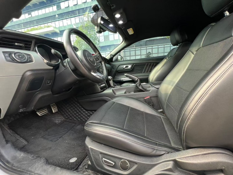 东莞17年福特野马4