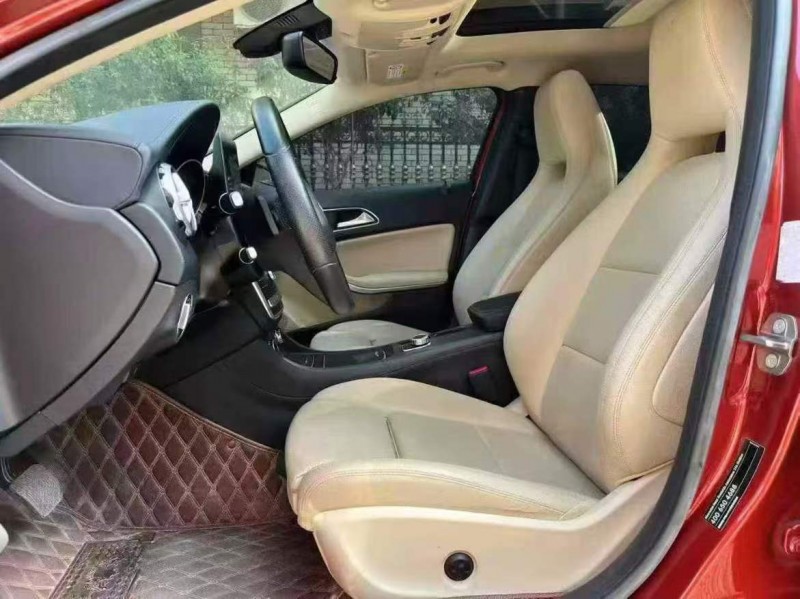 东莞18年奔驰GLA4