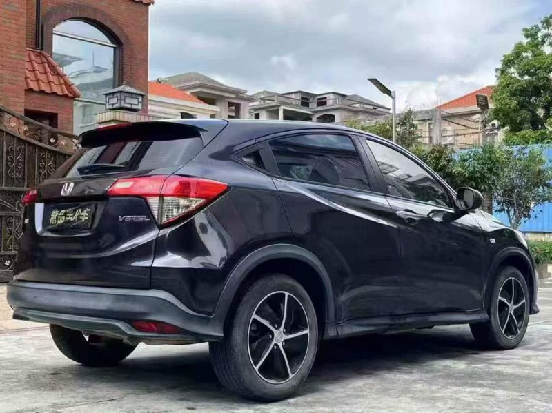 东莞20年本田缤智9