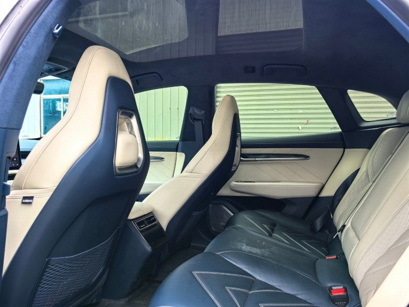 苏州23年极氪汽车0015