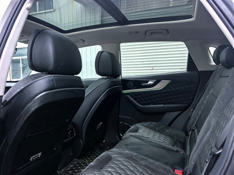 苏州21年红旗HS54