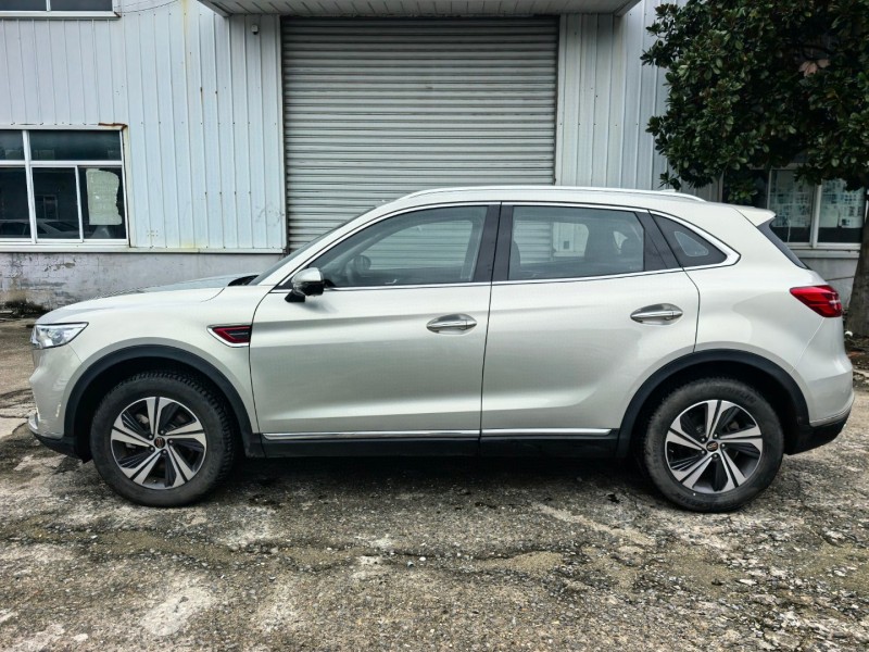 苏州21年红旗HS58