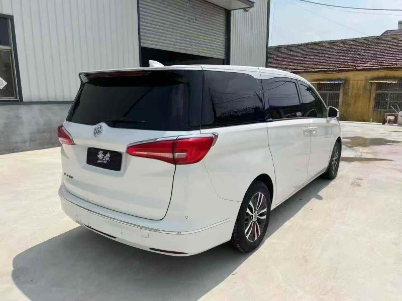 济南19年别克GL84