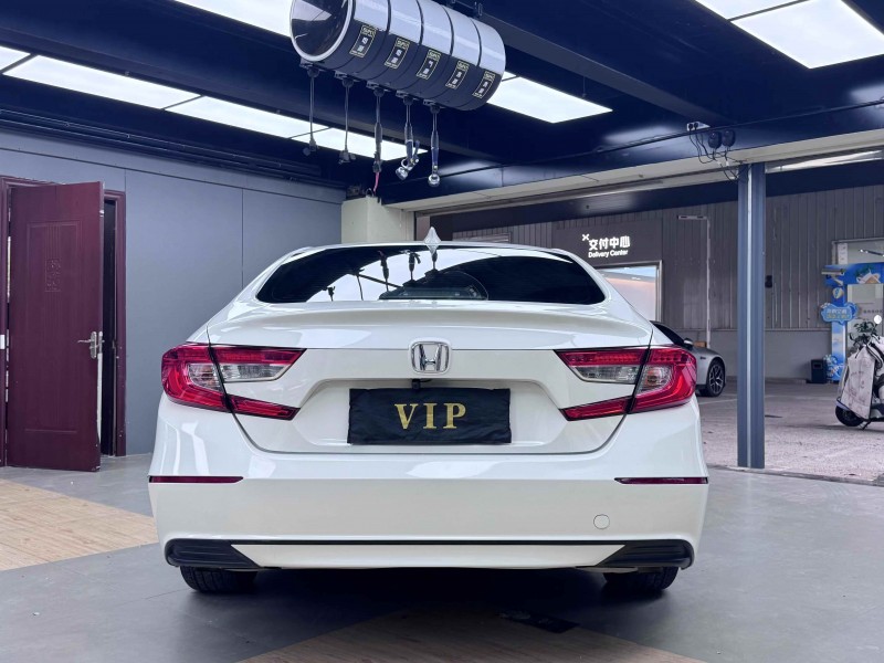 南昌18年本田雅阁8