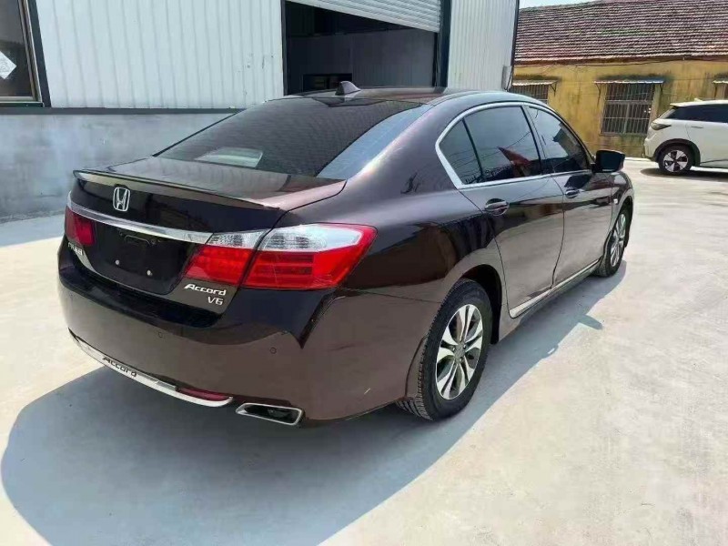 济南14年本田雅阁4