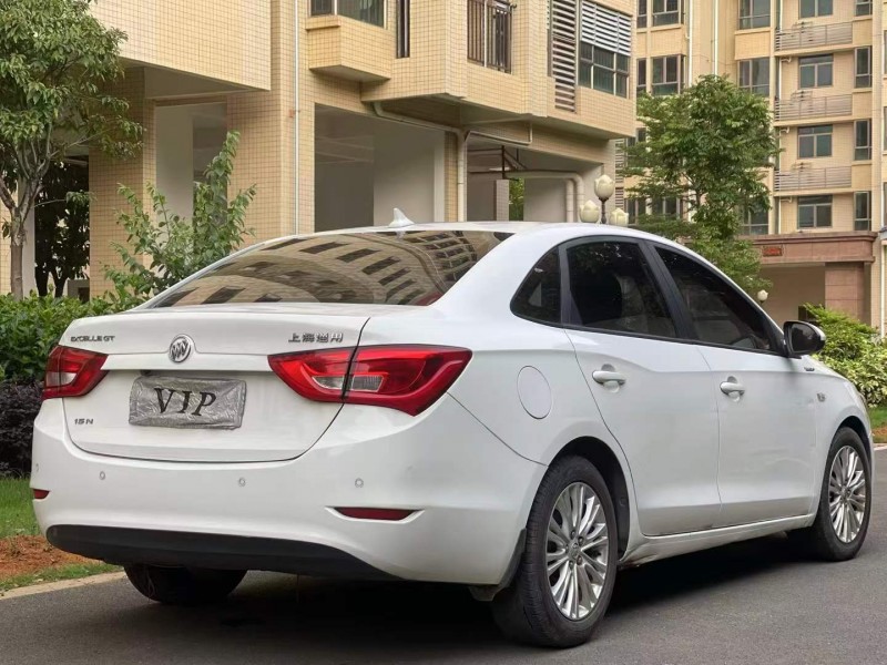 东莞16年别克英朗8