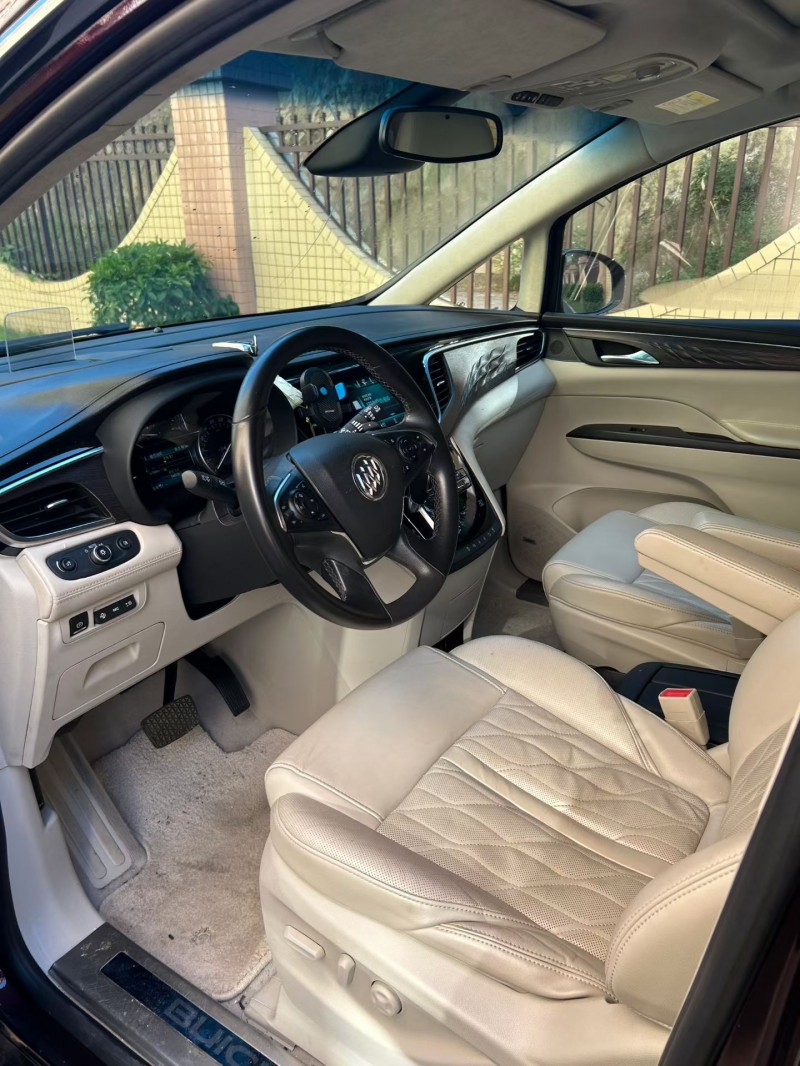 东莞17年别克GL84