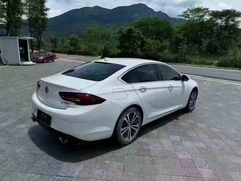 深圳18年别克君威8