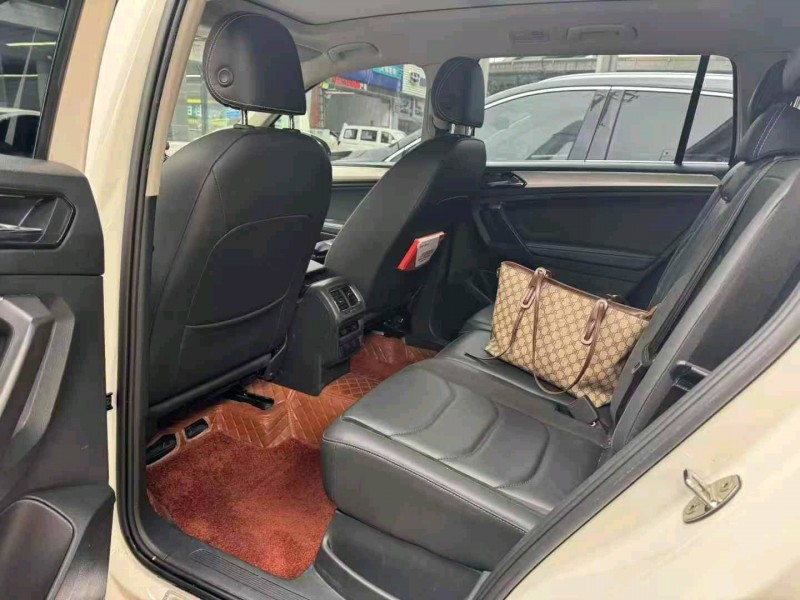 徐州19年大众途观5