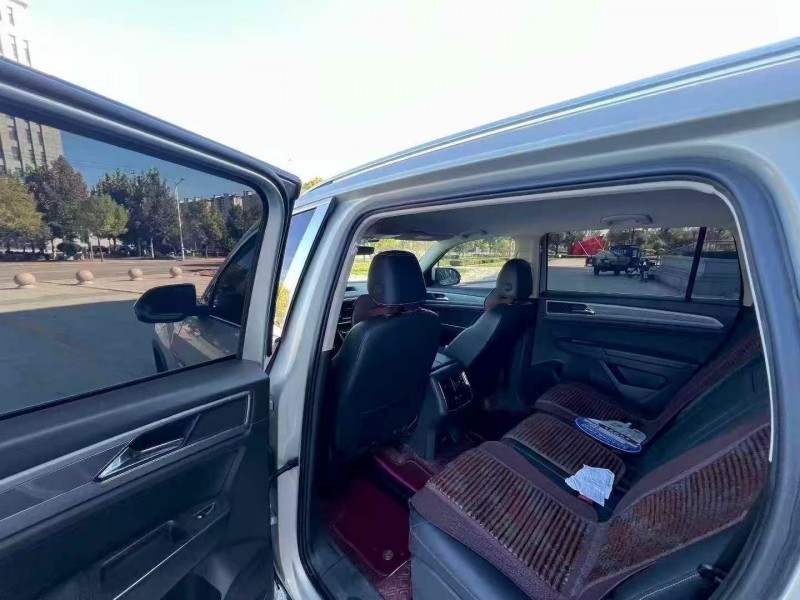 沧州17年大众途昂6