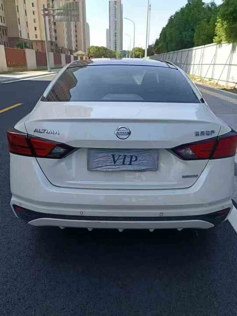 无锡21年日产天籁9