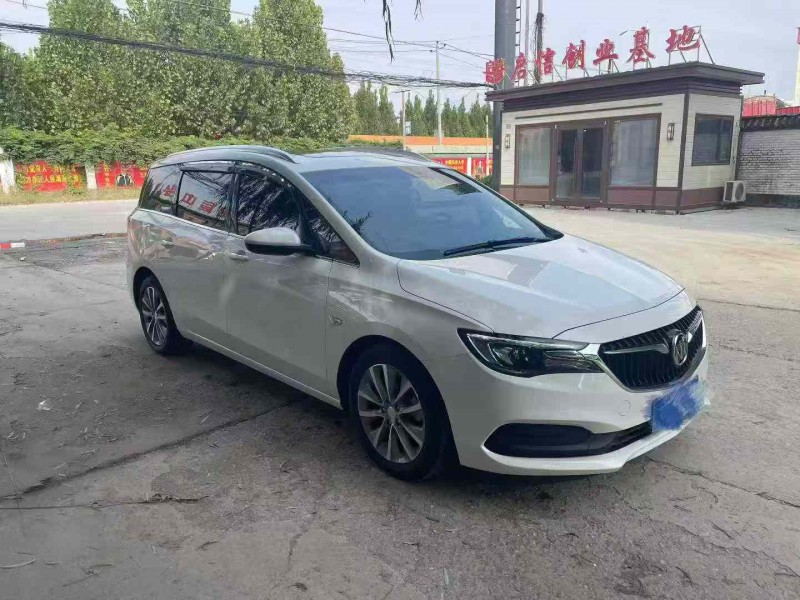 保定22年别克GL62