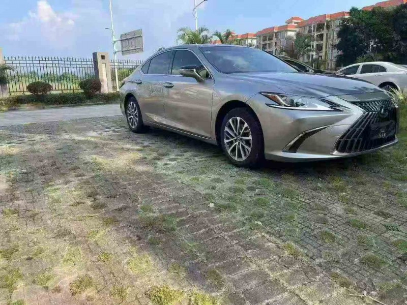 珠海24年雷克萨斯ES2