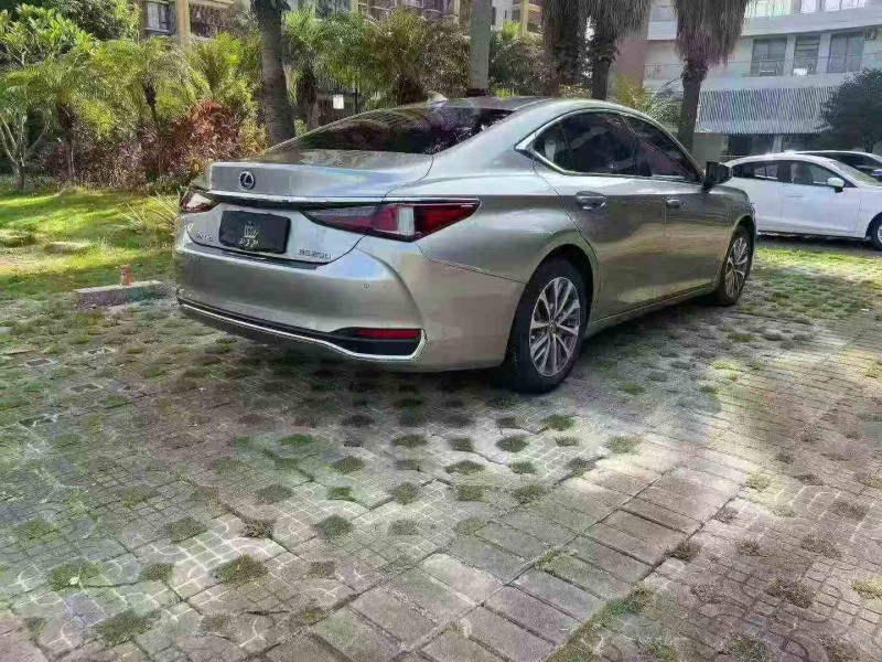 珠海24年雷克萨斯ES7