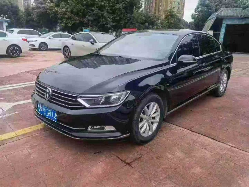 自贡17年大众迈腾3