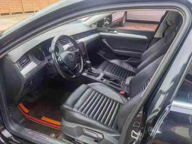 自贡17年大众迈腾4