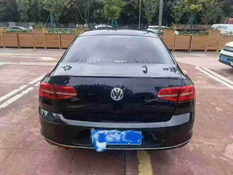 自贡17年大众迈腾9