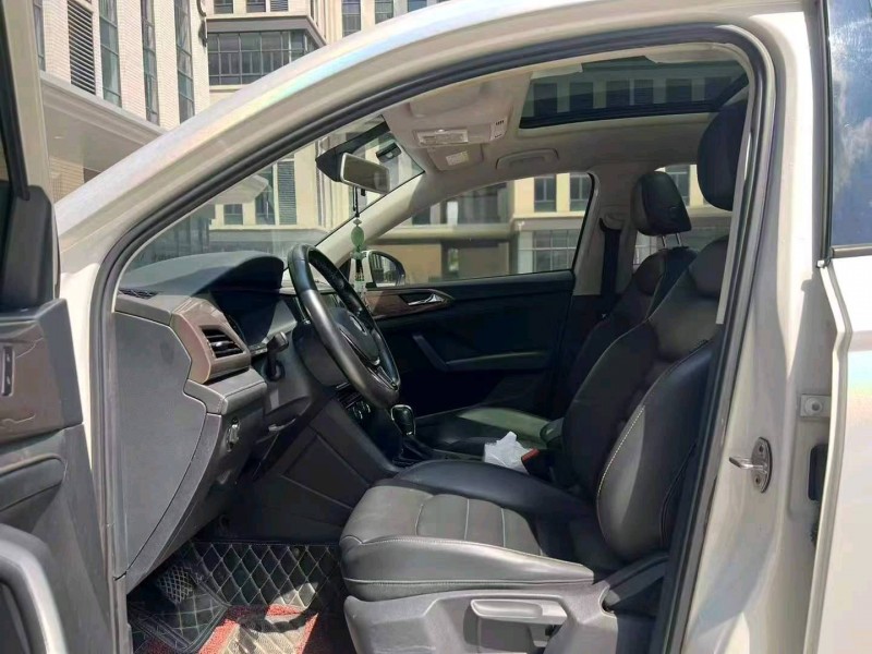 广州19年大众途岳8