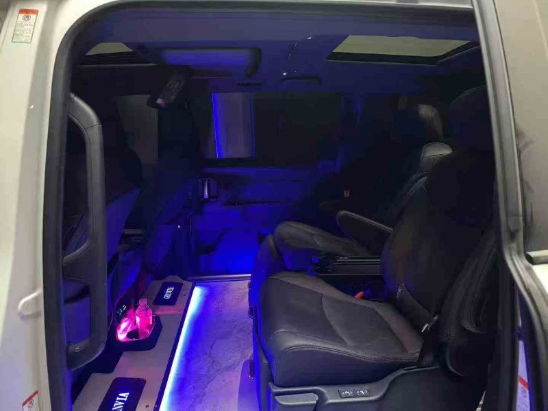 南通23年丰田格瑞维亚5