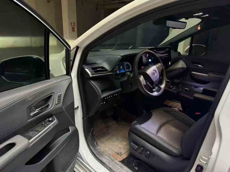 南通23年丰田格瑞维亚6