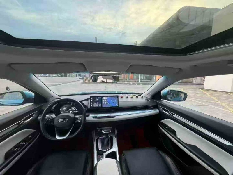 重庆23年吉利帝豪4