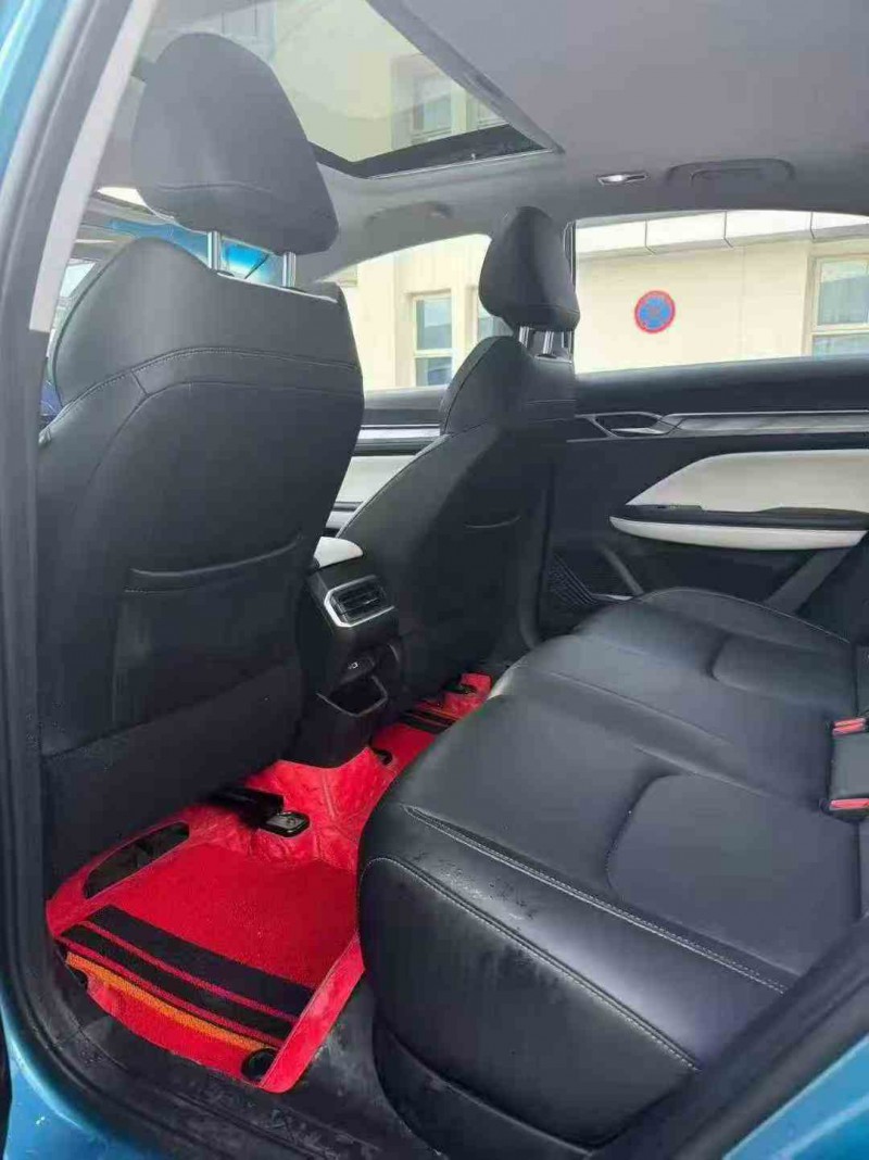 重庆23年吉利帝豪9