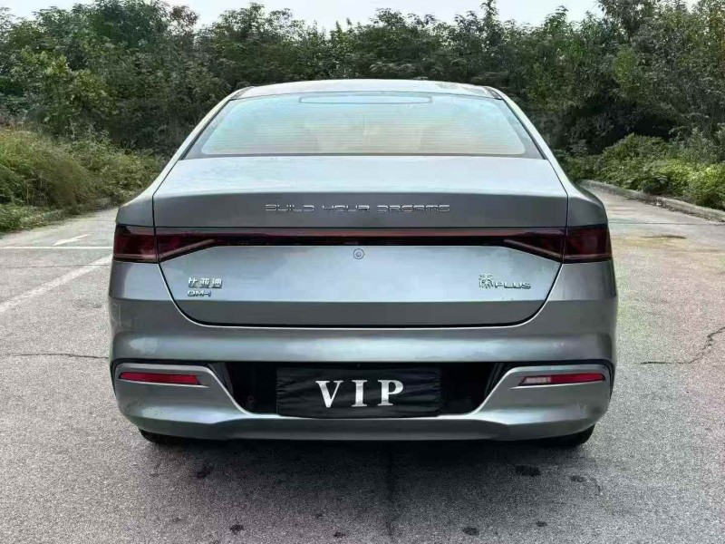 襄阳24年比亚迪秦5