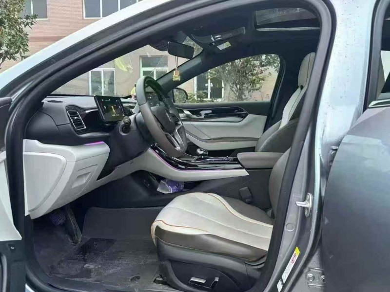 襄阳24年比亚迪秦7