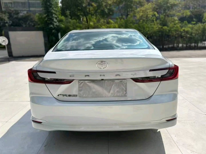 广州25年丰田凯美瑞7