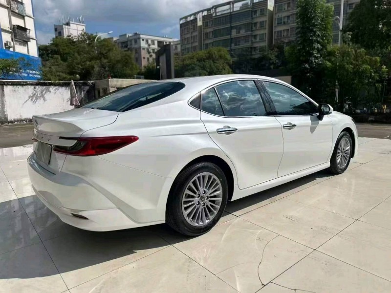 广州25年丰田凯美瑞8