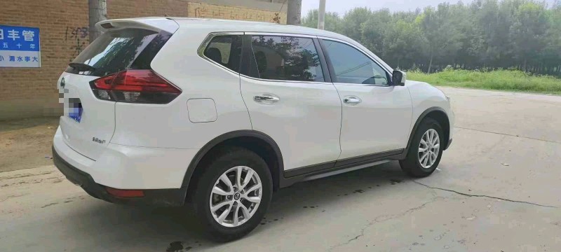 保定21年日产奇骏4