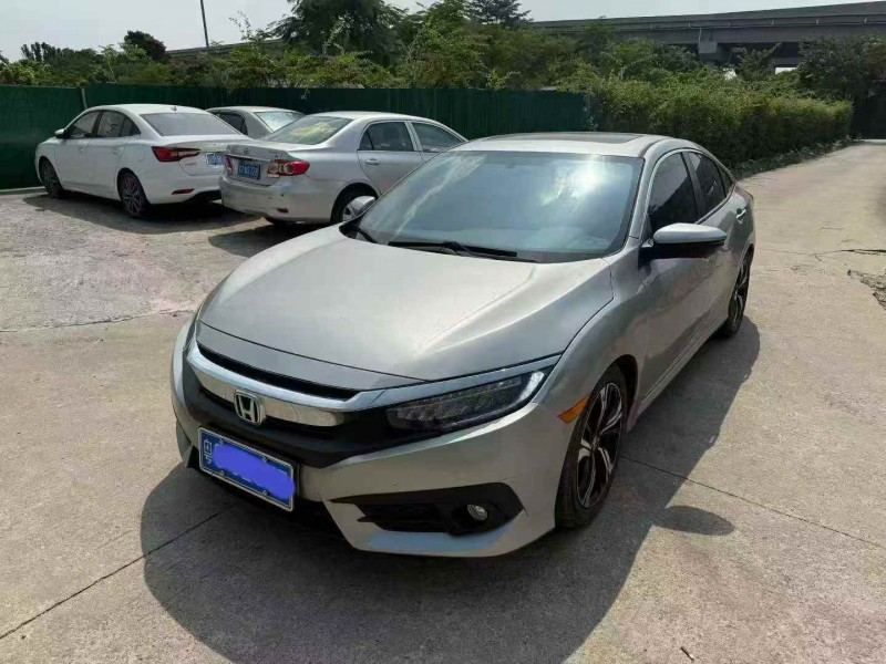 深圳18年本田思域3