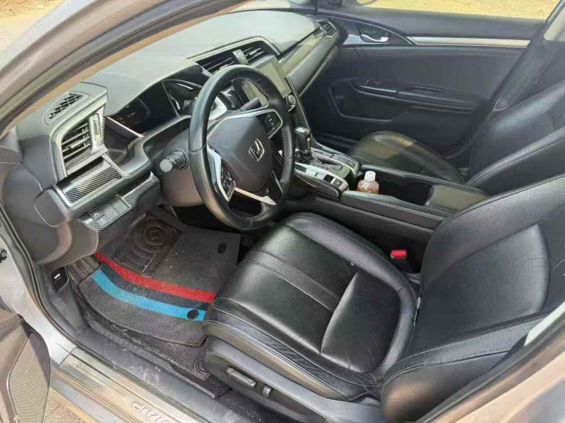 深圳18年本田思域5