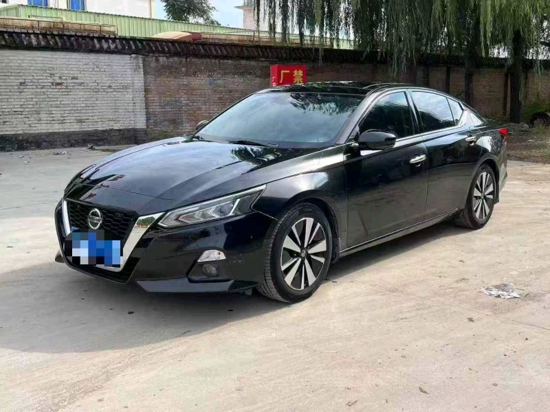 保定21年日产天籁3