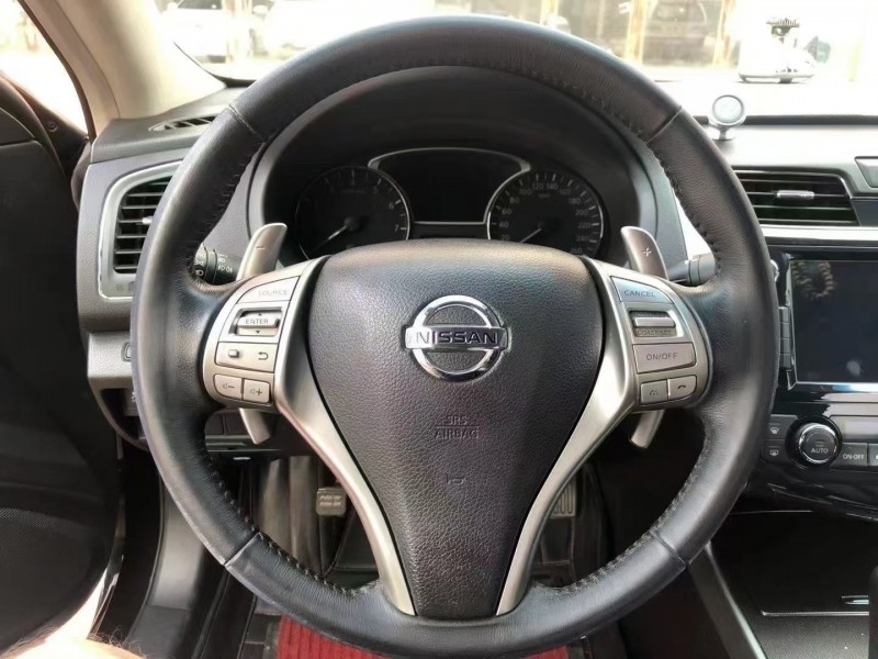 广州14年日产天籁4