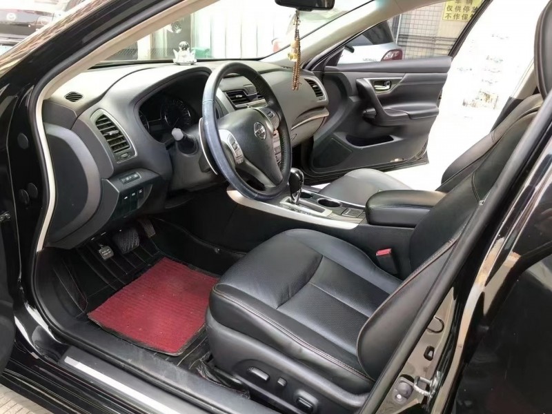 广州14年日产天籁6