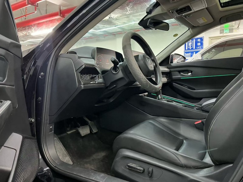 深圳25年本田雅阁4