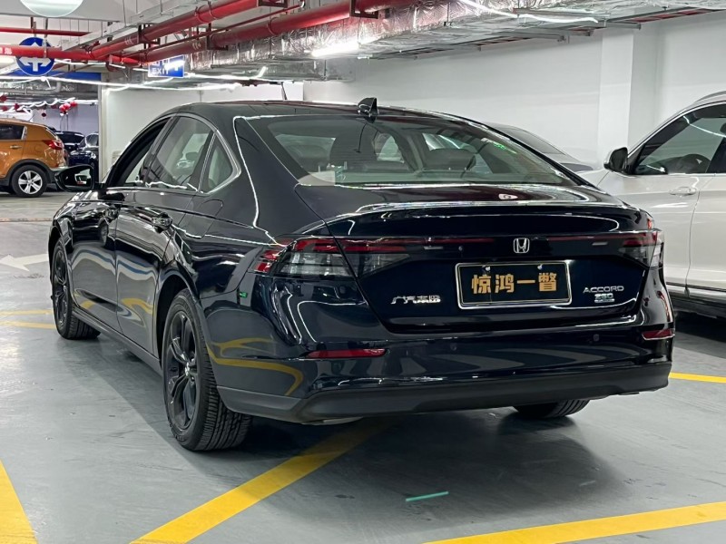 深圳25年本田雅阁8