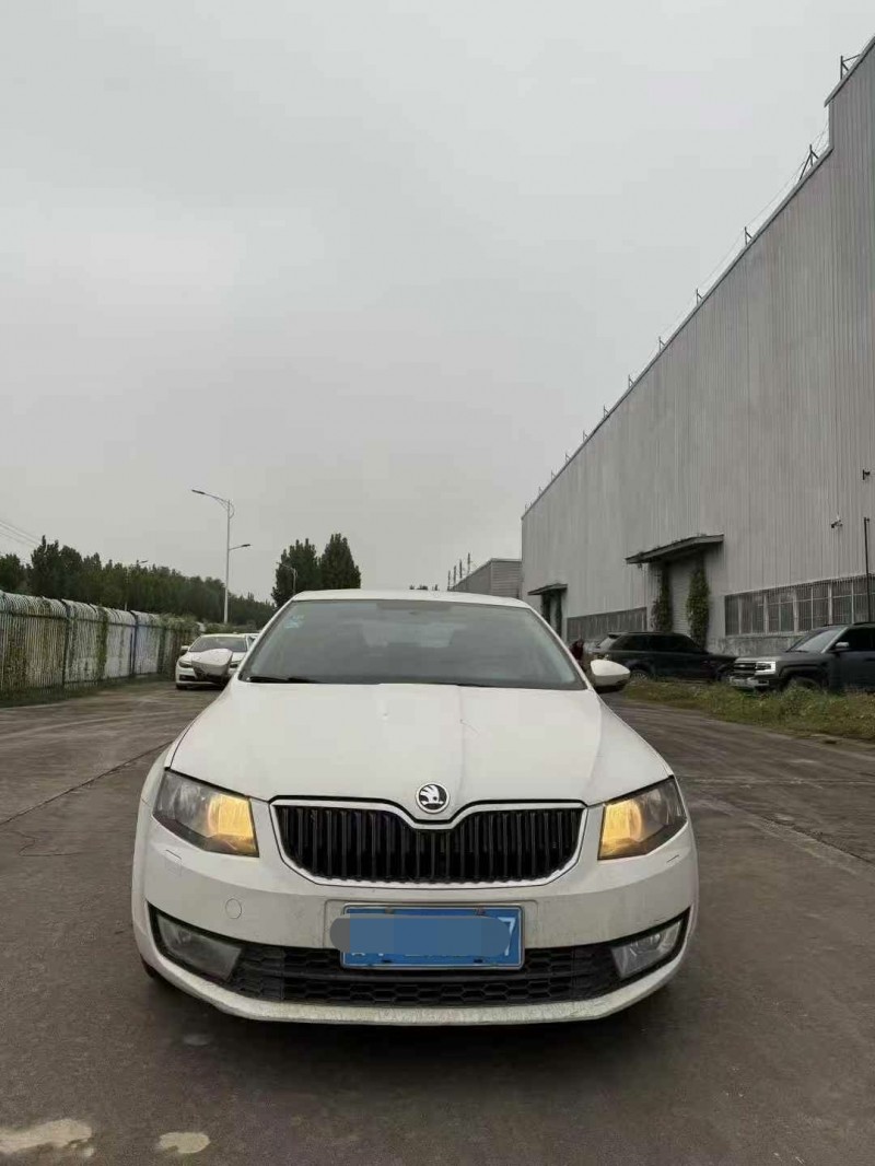 菏泽16年斯柯达明锐1