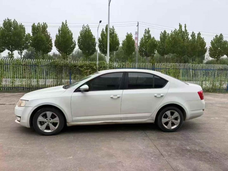 菏泽16年斯柯达明锐3