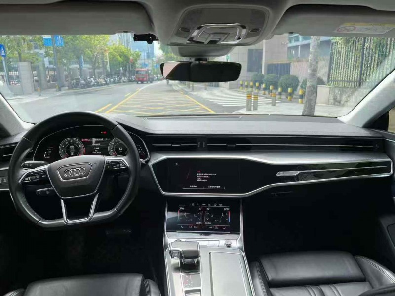 深圳23年奥迪A7L8