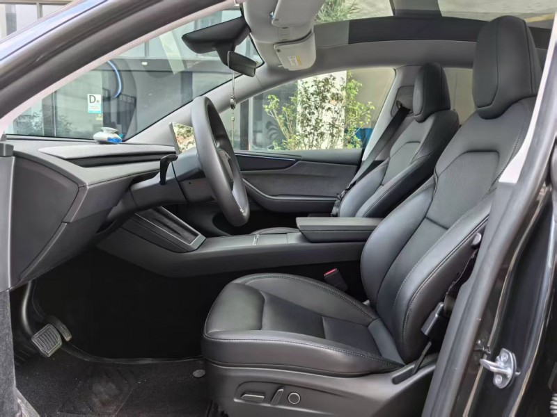 深圳25年特斯拉MODEL Y4