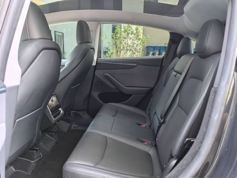 深圳25年特斯拉MODEL Y5