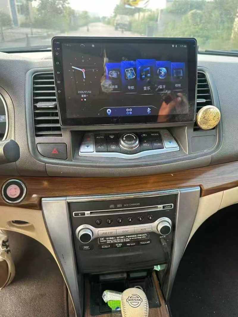 济宁12年日产天籁2